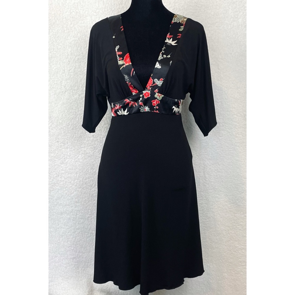 LOVE TEASE • Black Floral Trim V-Neck Mini Dress, M - Picture 13 of 13